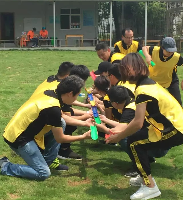 “向梦想出发” 腾博会官网销售团建活动完善绽放