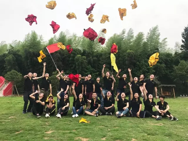 “向梦想出发” 腾博会官网销售团建活动完善绽放